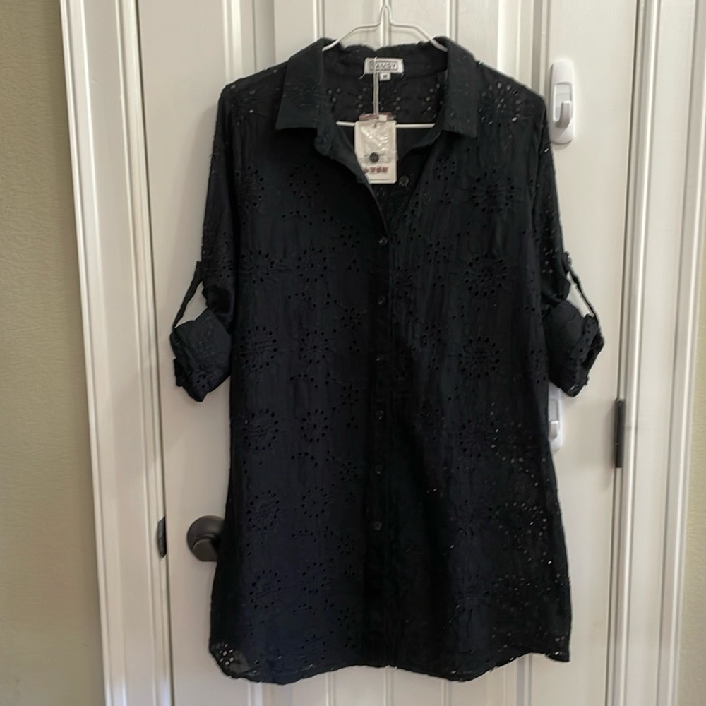 TAMSY black eyelet button down tunic top.  M